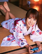 Beautiful gravure idol goddess melts your heart in her kimono